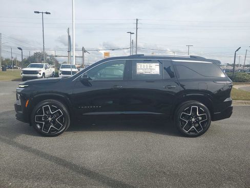 New 2026 Chevrolet Traverse High Country image 2