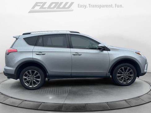 Used 2018 Toyota RAV4 Limited FWD image 8