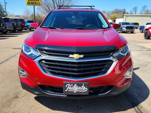 Used 2020 Chevrolet Equinox LT image 3
