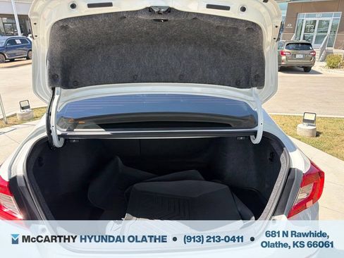 Used 2019 Honda Accord EX image 19
