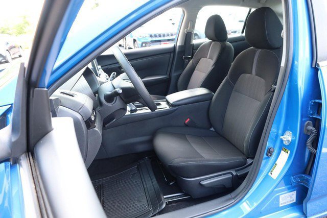 Certified 2025 Nissan Sentra SV FWD image 18