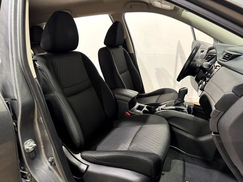 Used 2018 Nissan Rogue S w/ S Value Package image 11