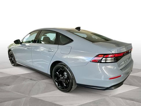 Used 2025 Honda Accord SE image 6