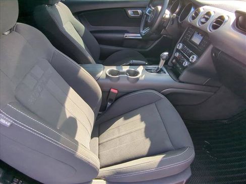 Used 2020 Ford Mustang GT image 18