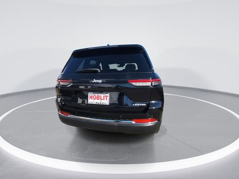 Certified 2024 Jeep Grand Cherokee Limited image 7