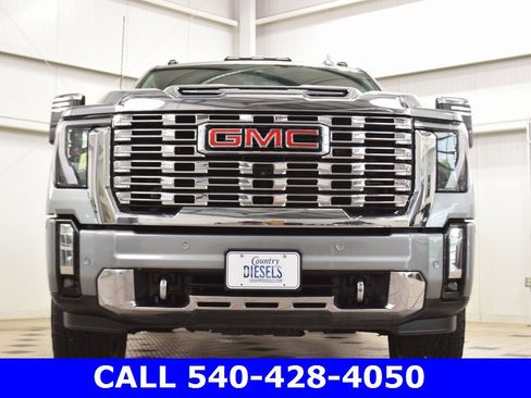 Used 2024 GMC Sierra 2500 Denali w/ Denali Reserve Package image 2