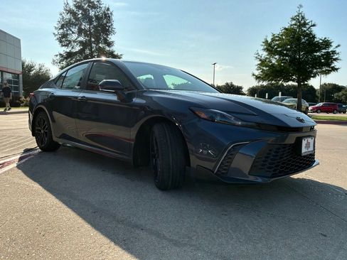 New 2026 Toyota Camry SE FWD image 4