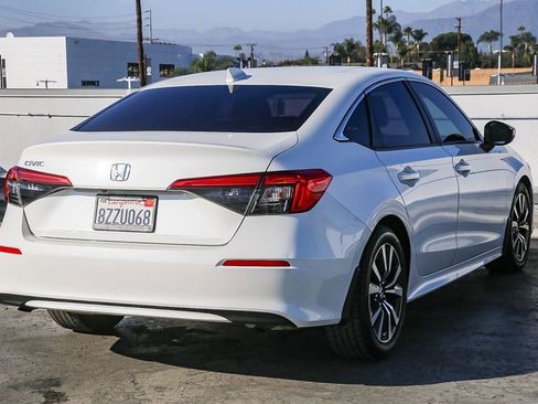 Used 2022 Honda Civic EX image 9