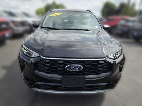 Used 2024 Ford Escape ST-Line w/ Tech Pack #1 AWD/4WD image 2
