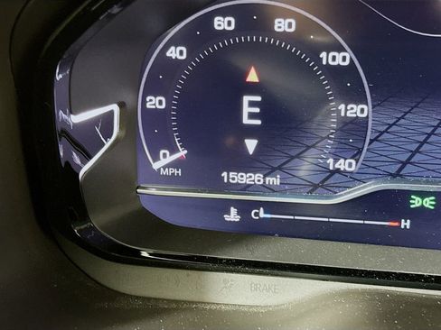 Used 2023 GMC Yukon Denali image 12