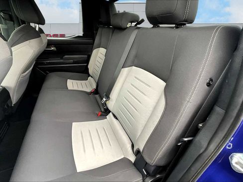 Used 2025 Toyota Tacoma TRD Off-Road image 13