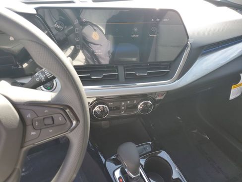 New 2026 Chevrolet Trax LT image 23
