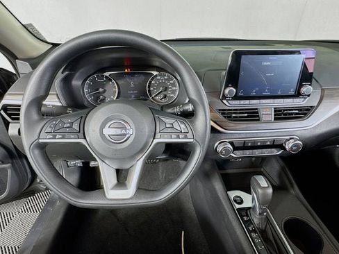New 2026 Nissan Altima 2.5 SV FWD image 12