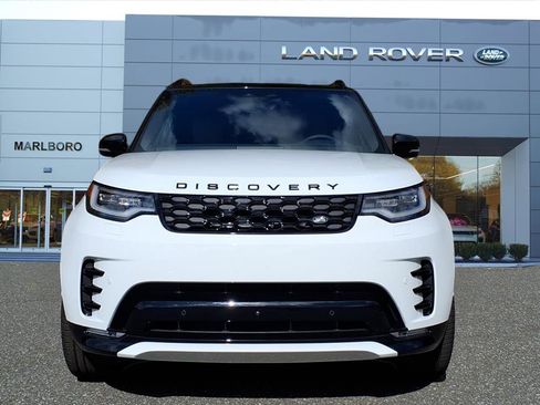 New 2026 Land Rover Discovery Dynamic SE image 8