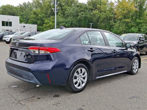 Used 2024 Toyota Corolla LE image 6