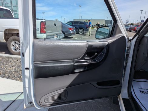 Used 2002 Ford Ranger XL image 10