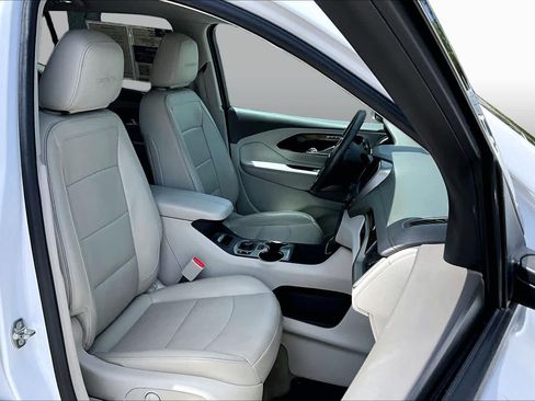 Used 2020 GMC Terrain Denali w/ Denali Premium Package FWD image 9