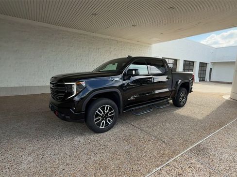 Certified 2025 GMC Sierra 1500 AT4 image 4