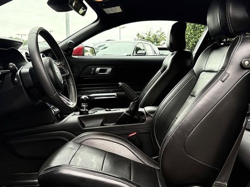 Used 2020 Ford Mustang GT Premium w/ GT Performance Package RWD image 9