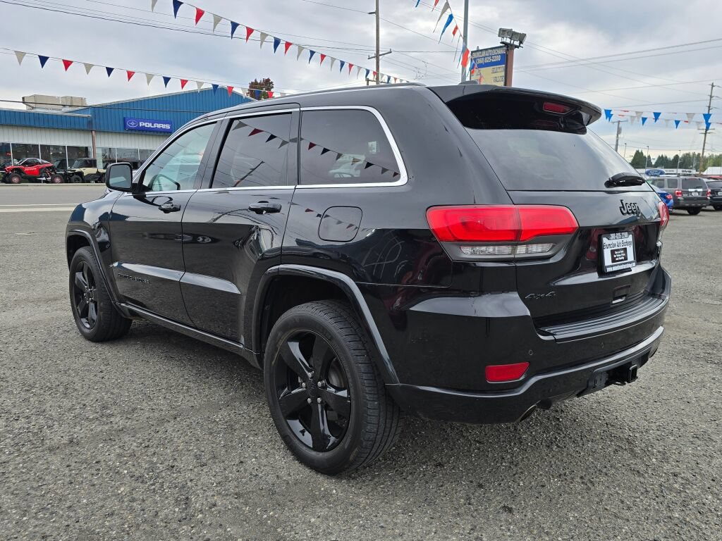 Used 2015 Jeep Grand Cherokee Altitude AWD/4WD image 5