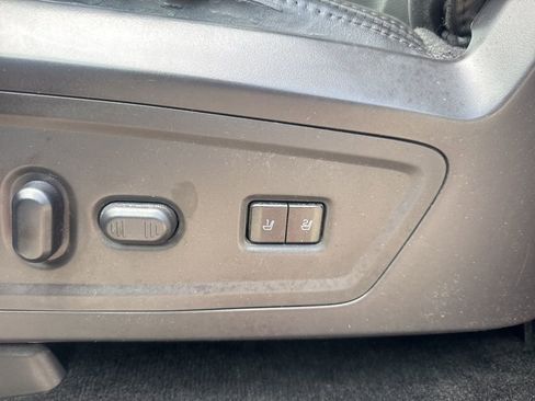 Used 2012 Lincoln Navigator 4WD image 7