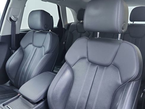 Used 2021 Audi Q5 Prestige w/ Prestige Package image 18