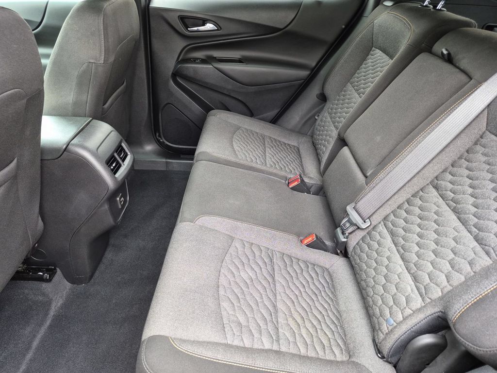 Used 2021 Chevrolet Equinox LT AWD/4WD image 29