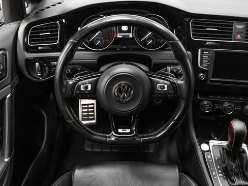 Used 2016 Volkswagen Golf R 4-Door image 47