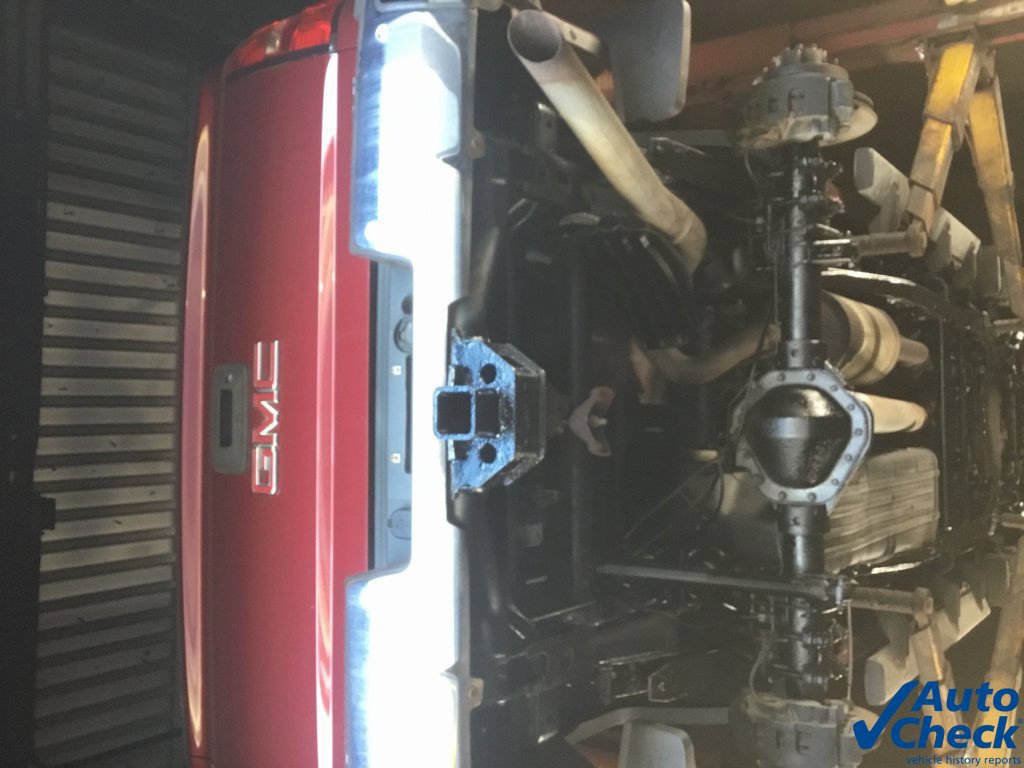 Used 2015 GMC Sierra 2500 SLT w/ Suspension Package, Off-Road AWD/4WD image 13
