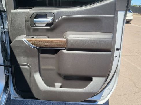 Used 2020 Chevrolet Silverado 1500 LT Trail Boss image 17