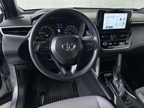Used 2024 Toyota Corolla Cross AWD Hybrid image 21