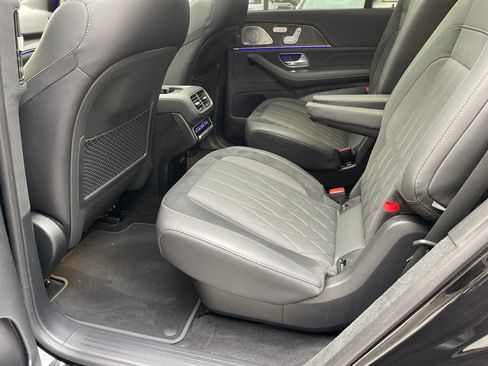 Certified 2025 Mercedes-Benz GLS 63 AMG 4MATIC image 40