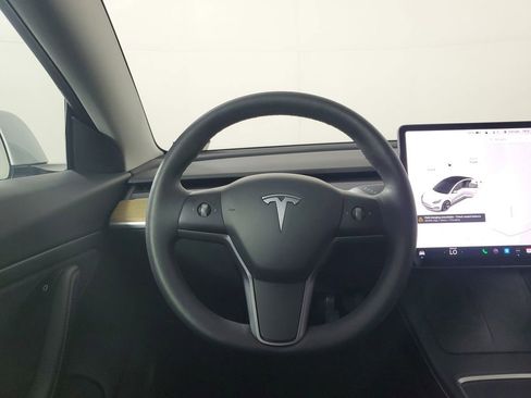 Used 2021 Tesla Model 3 Standard Range Plus image 14