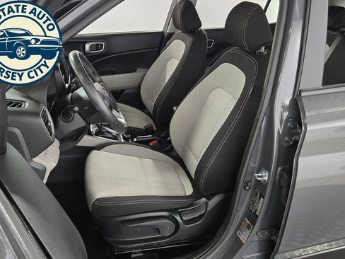Used 2026 Hyundai Venue SEL FWD image 25