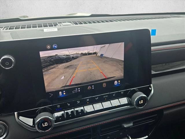 New 2026 Chevrolet Colorado Z71 w/ Technology Package AWD/4WD image 13