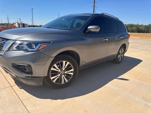 Used 2020 Nissan Pathfinder SL AWD/4WD image 1