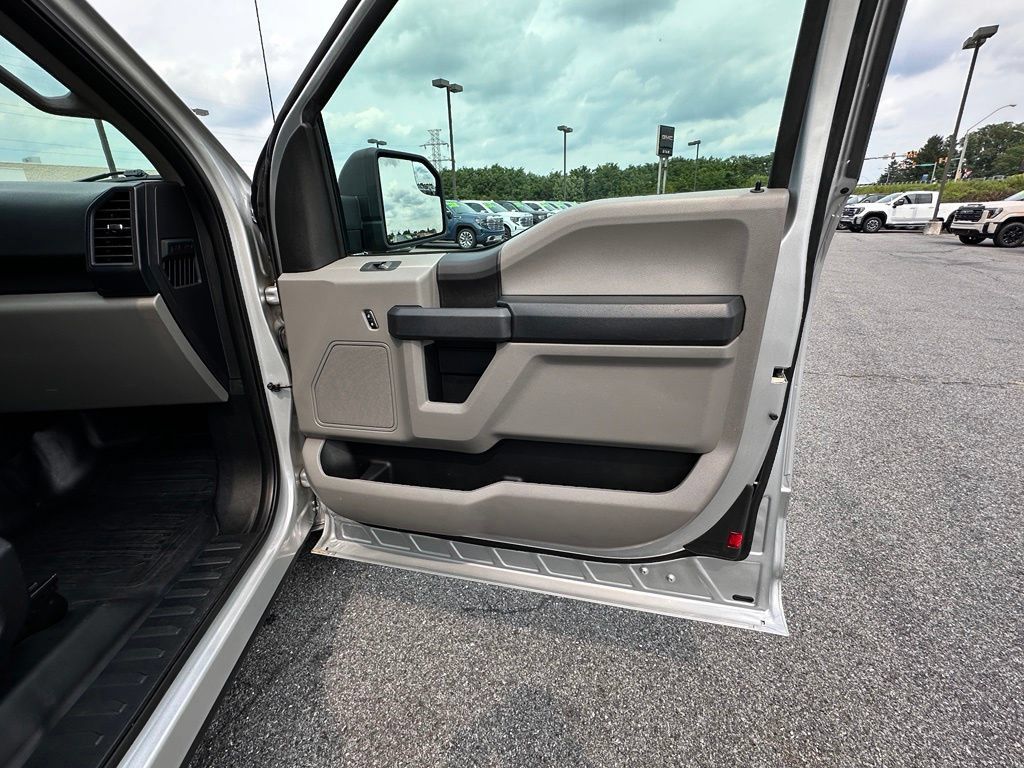 Used 2015 Ford F150 XL w/ Equipment Group 101A Mid AWD/4WD image 15