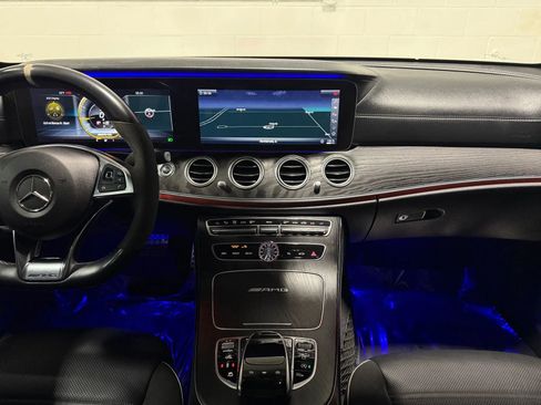 Used 2018 Mercedes-Benz E 63 AMG S image 27