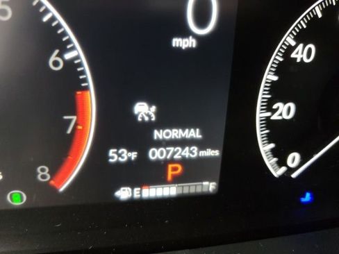 Used 2025 Honda Pilot Touring image 19