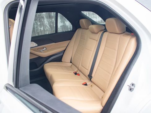 Used 2024 Mercedes-Benz GLE 450e 4MATIC image 35