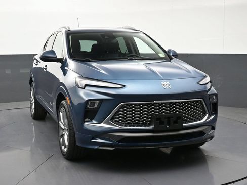 Used 2024 Buick Encore GX Avenir w/ Avenir Technology Package AWD/4WD image 7