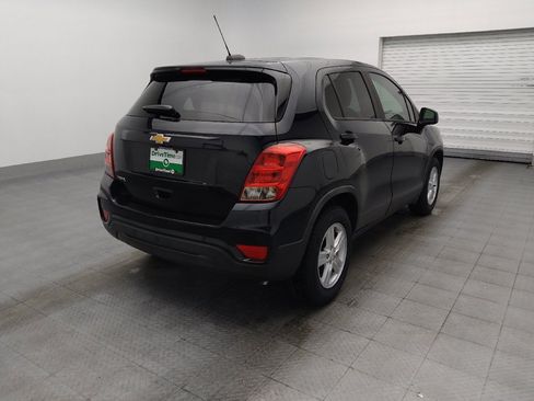 Used 2021 Chevrolet Trax LS w/ Tint and Cruise Package FWD image 9