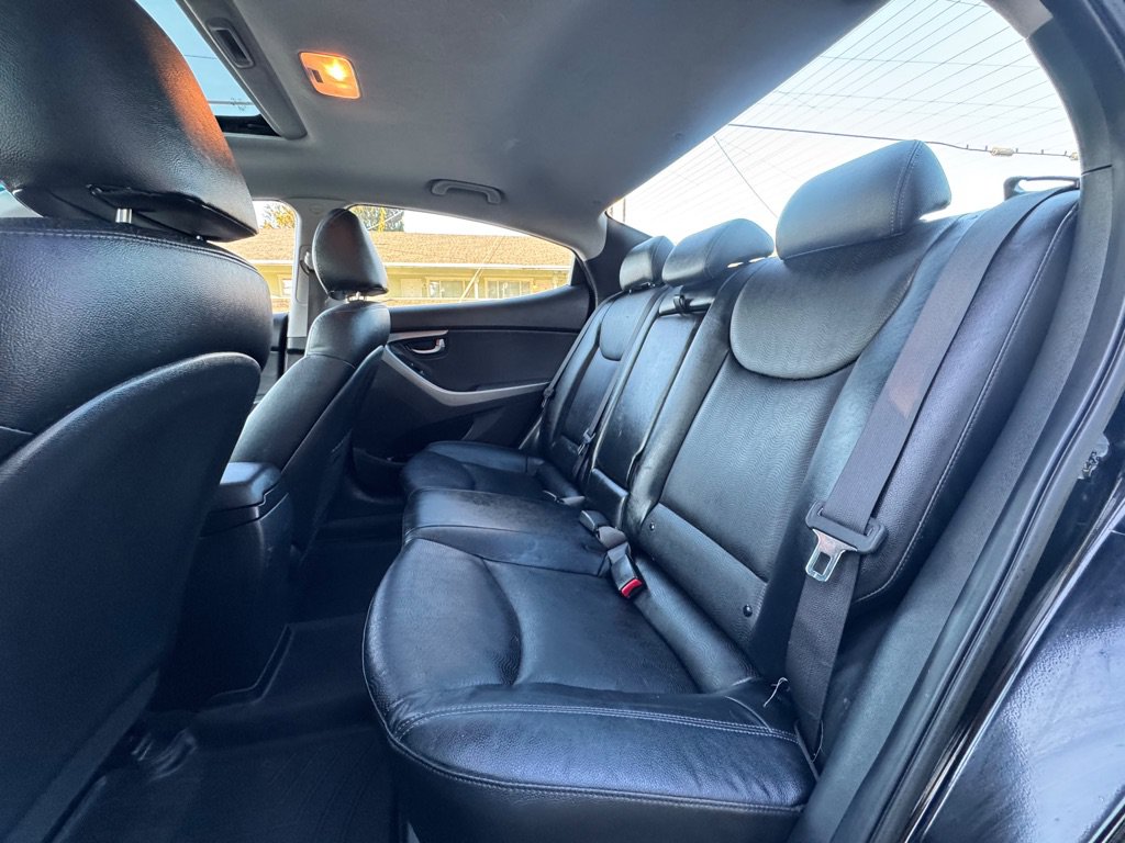 Used 2012 Hyundai Elantra Limited w/ Technology Pkg 5 FWD image 7