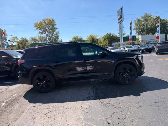 Used 2025 GMC Acadia Elevation w/ Elevation Premium Package FWD image 3