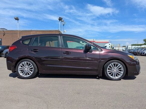 Used 2012 Subaru Impreza 2.0i Premium AWD/4WD image 3