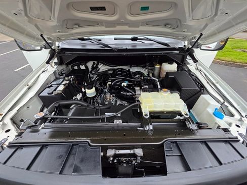 Used 2018 Nissan NV 3500 SL image 30