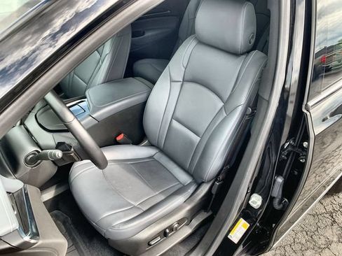 Certified 2024 Buick Enclave Essence w/ Trailering Package, 5000 lbs. FWD image 18