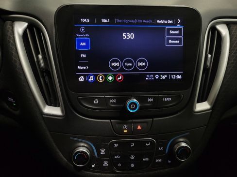 Used 2024 Chevrolet Malibu LT image 25