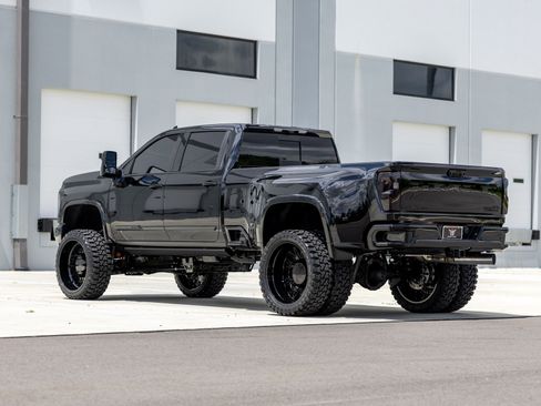Used 2026 Chevrolet Silverado 3500 High Country w/ High Country Premium Package AWD/4WD image 15