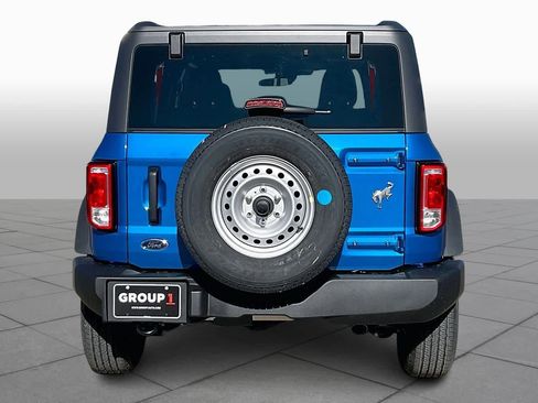 New 2025 Ford Bronco Base image 4